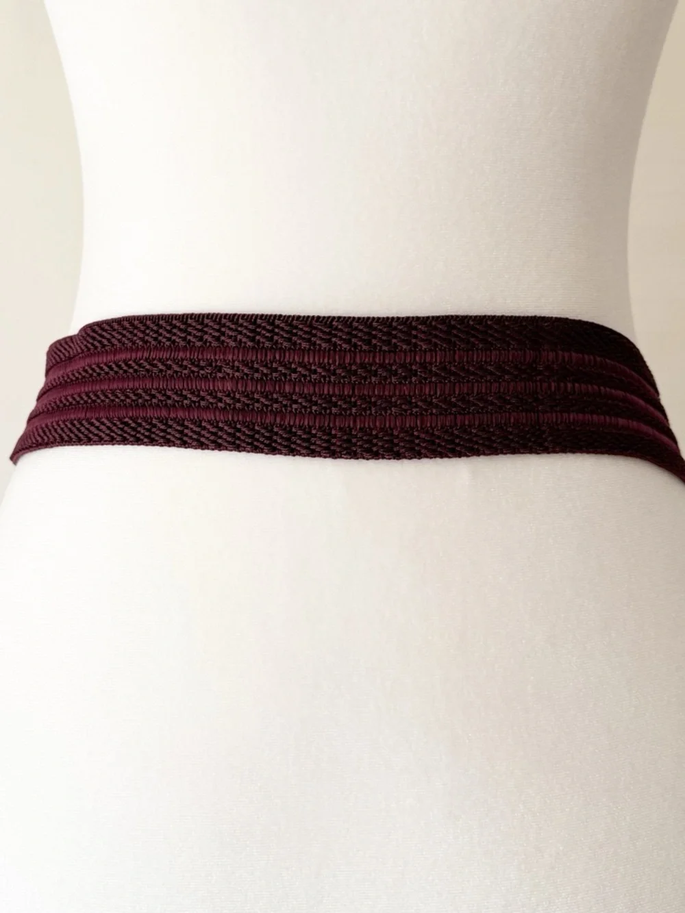 Vintage 80s Burgundy Enamel Butterfly Buckle Elastic Waist Textured Belt Size XL - Picture 3 of 15